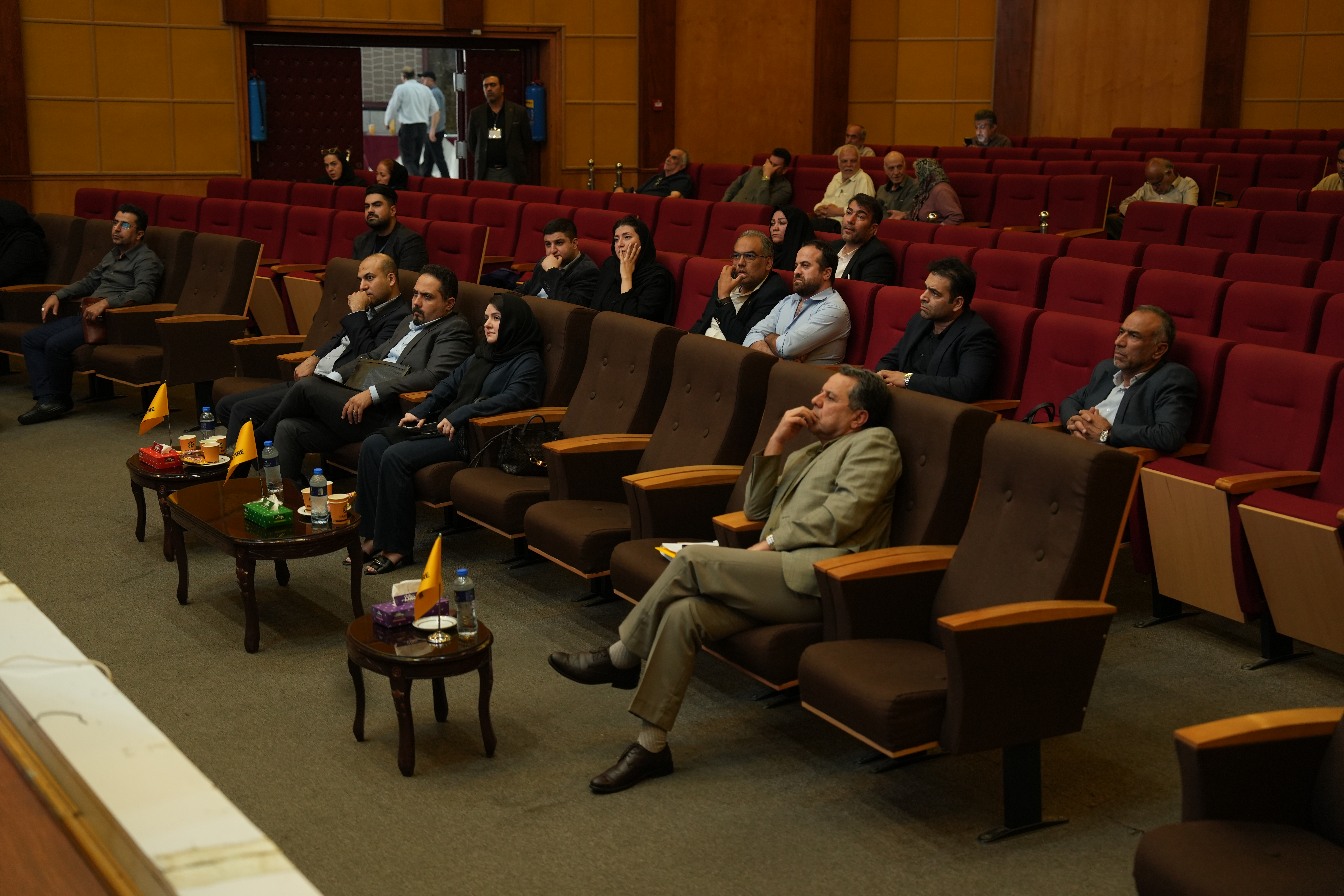 گزارش تصویری از مجمع عمومی عادی به‌طور فوق‌العاده شرکت مجتمع صنعتی آرتاویل تایر